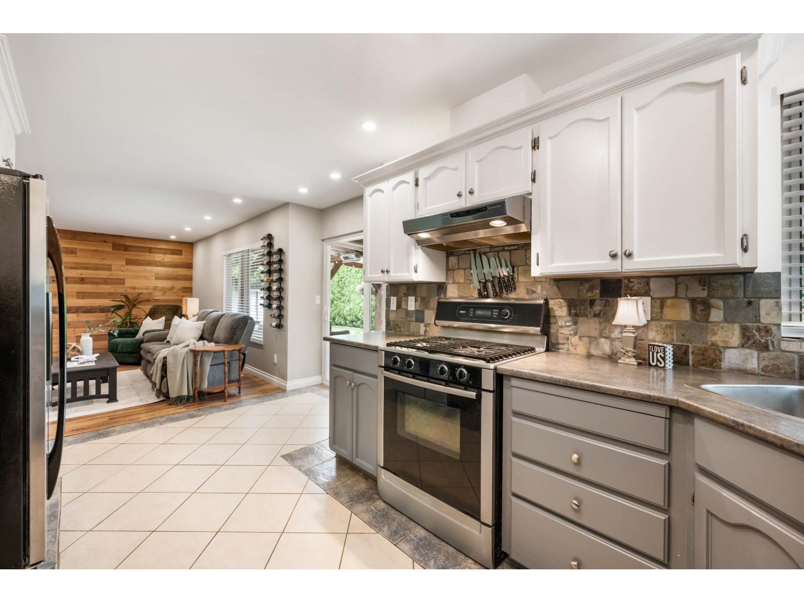 27136 25A AVENUE, Langley