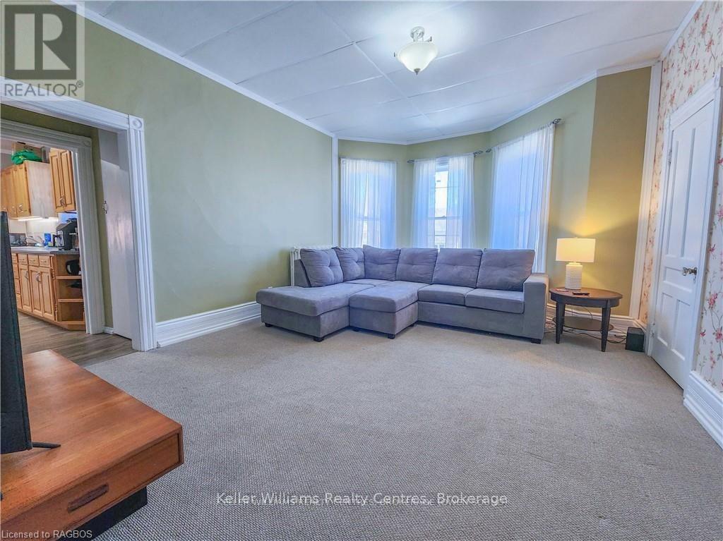 900 2ND AVENUE W - 13
