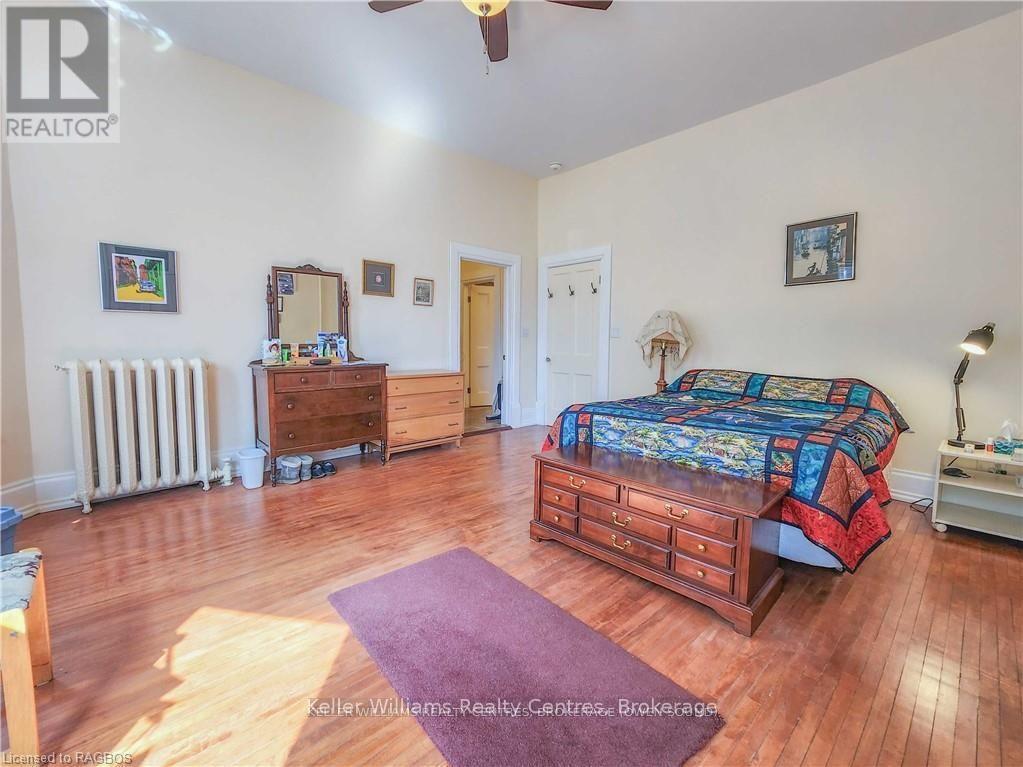 900 2ND AVENUE W - 26
