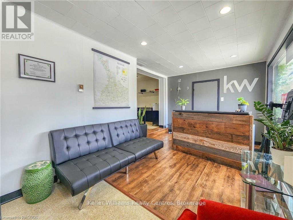 900 2ND AVENUE W - 46