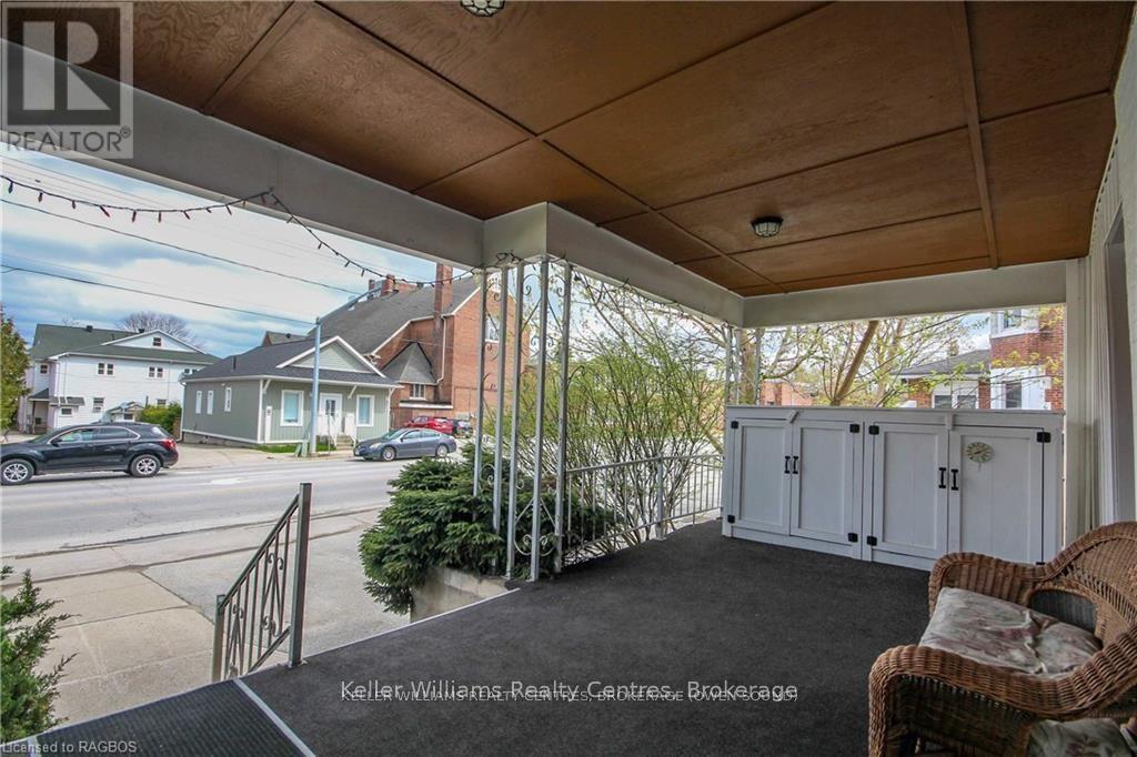 900 2ND AVENUE W - 8