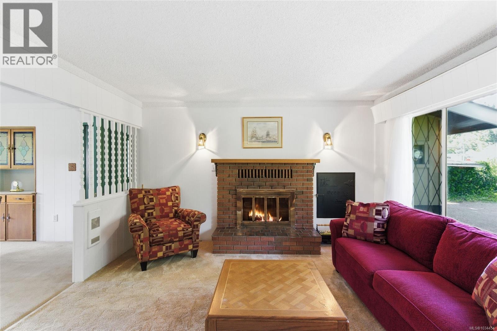 3538 Harris Cres - Image 2