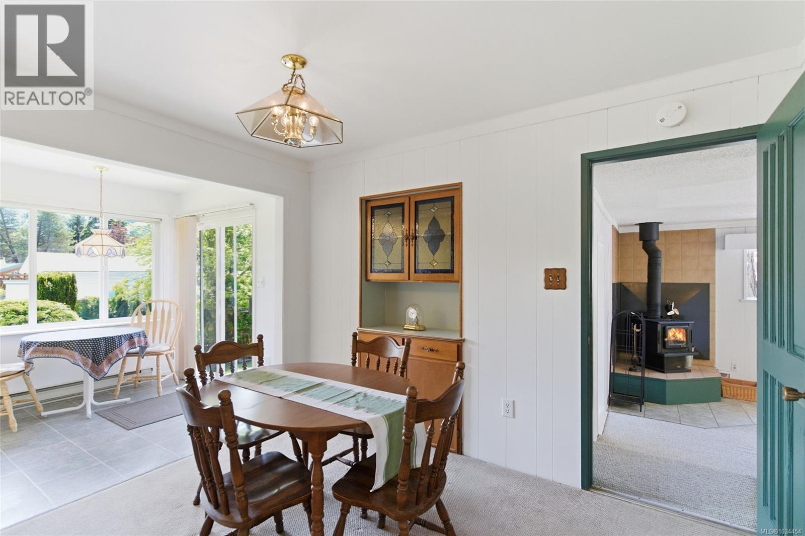 3538 Harris Cres - 23