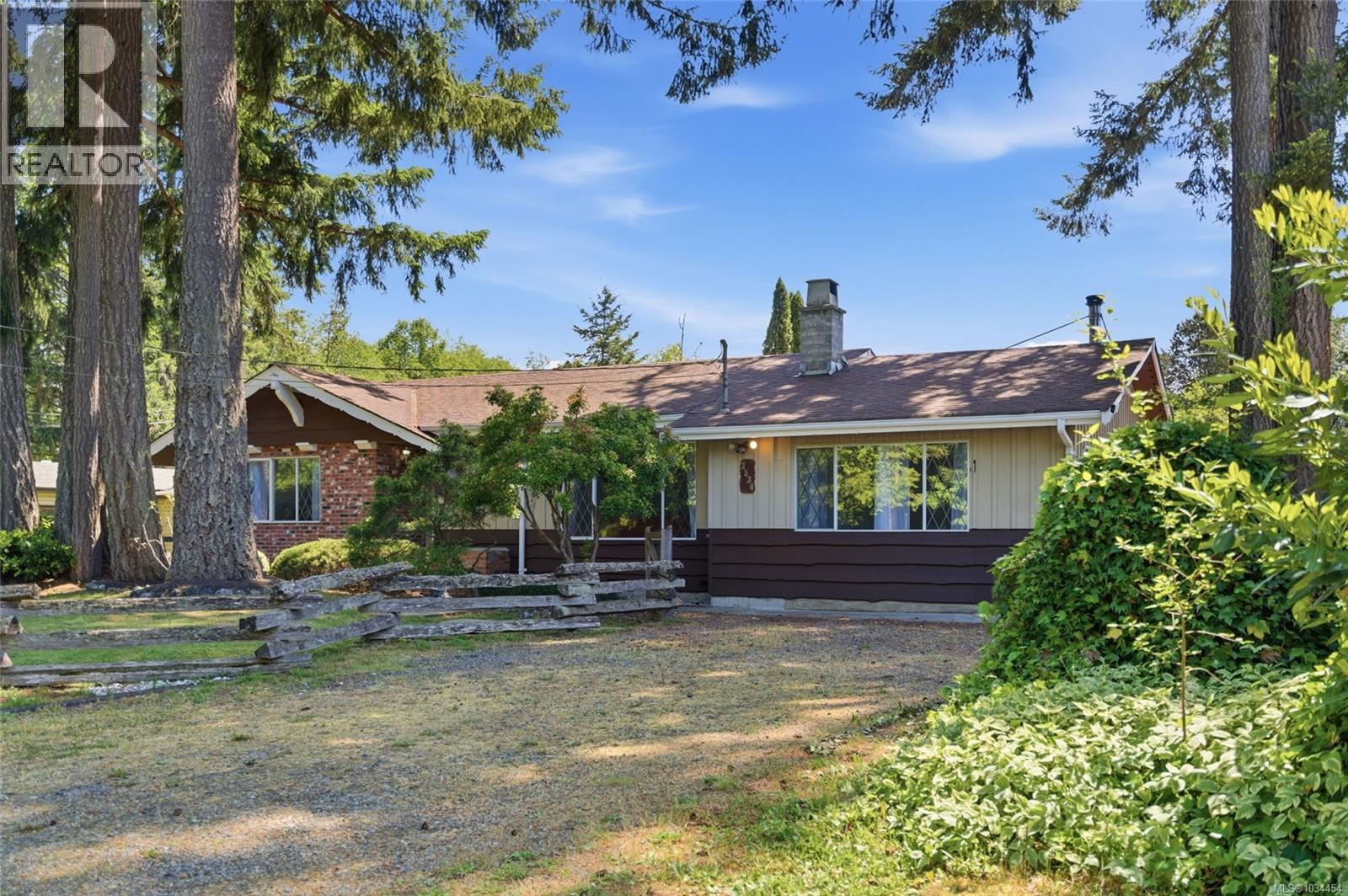 3538 Harris Cres - 32