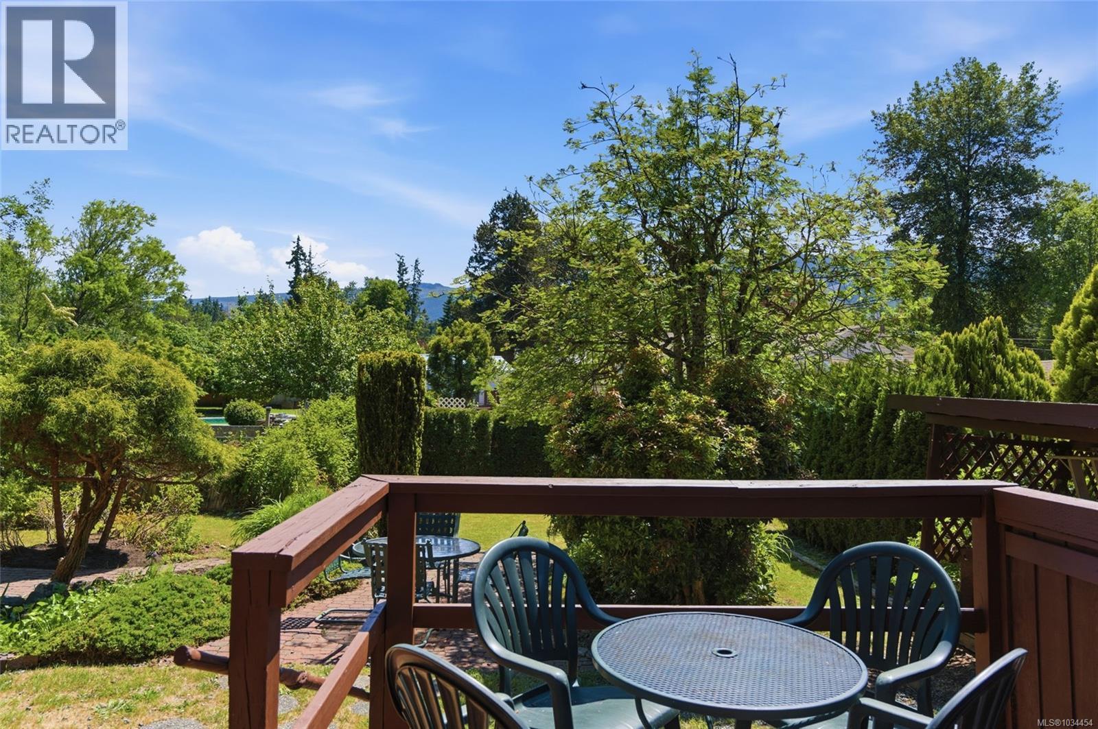 3538 Harris Cres - 38