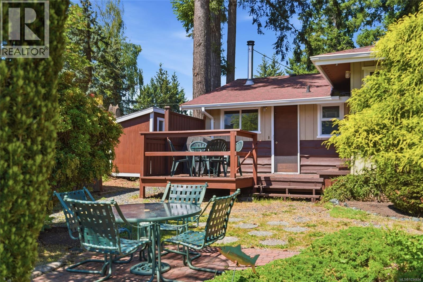 3538 Harris Cres - 42