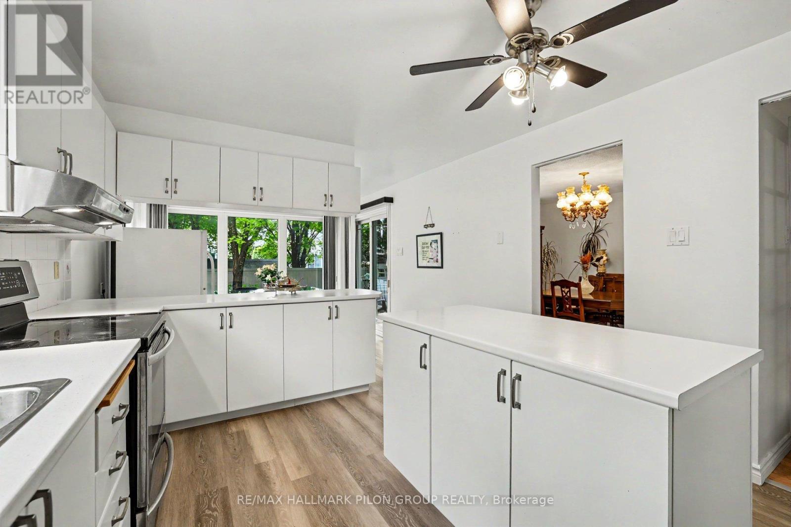 1674 SANSONNET STREET - 11