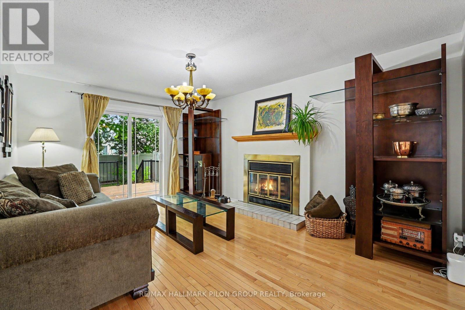 1674 SANSONNET STREET - 13