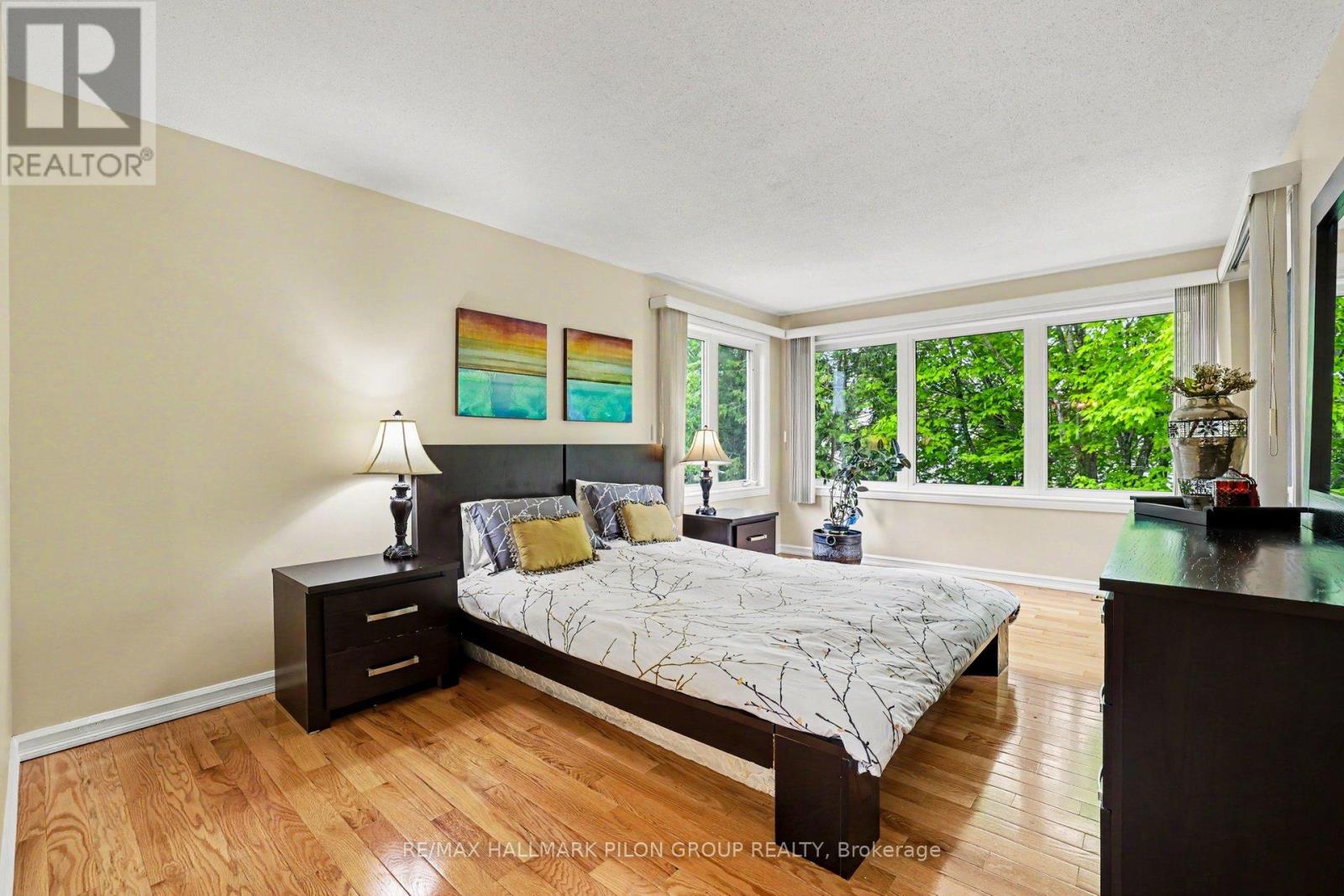 1674 SANSONNET STREET - 17