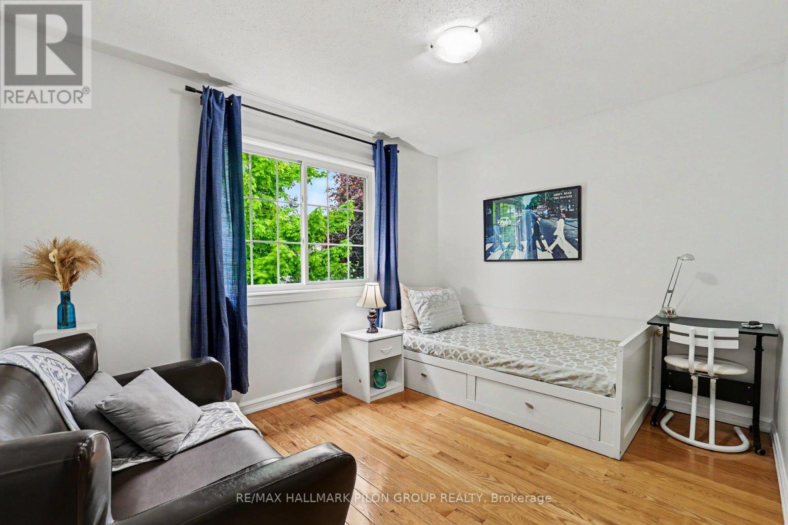 1674 SANSONNET STREET - 22