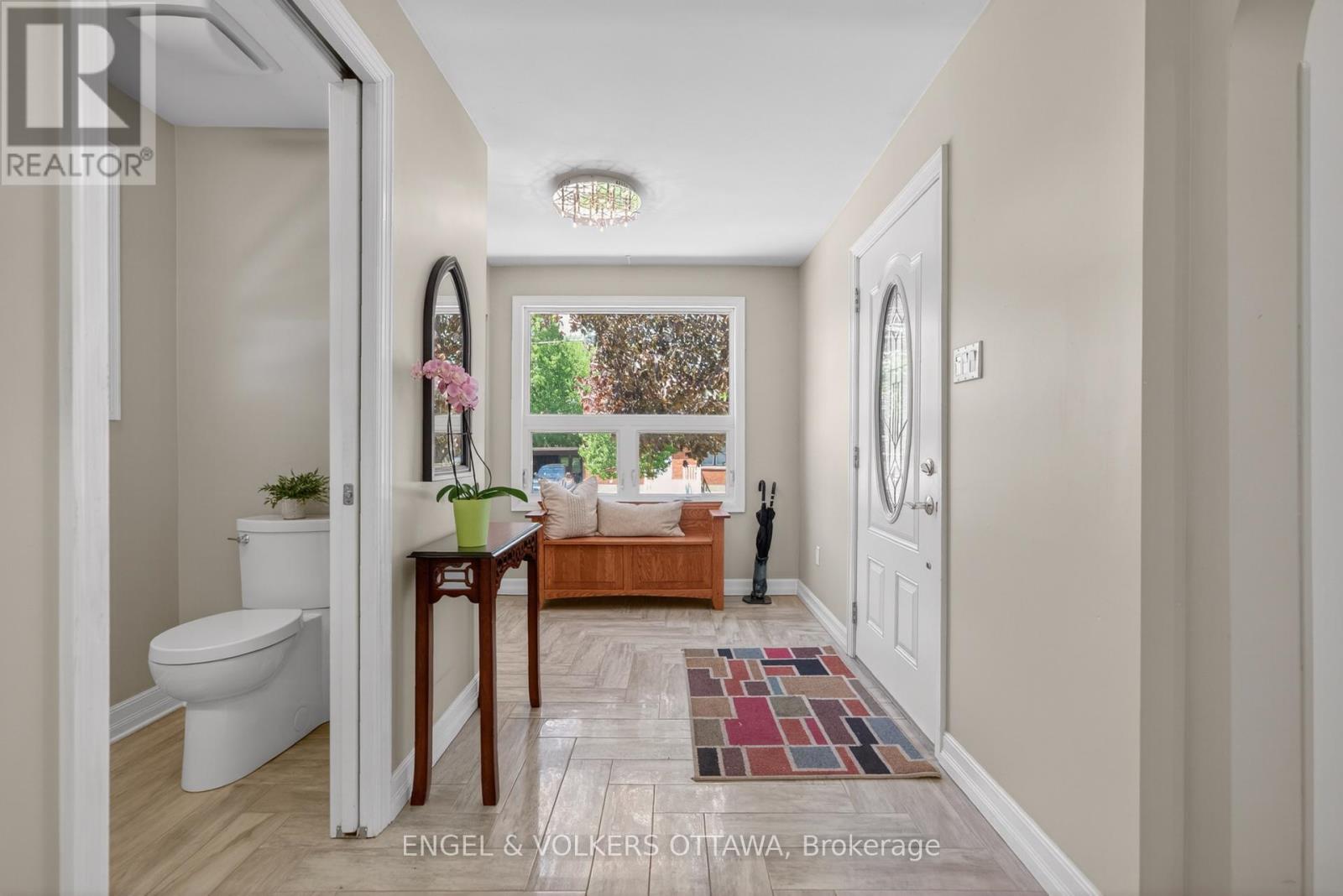 1396 MICMAC STREET - 14