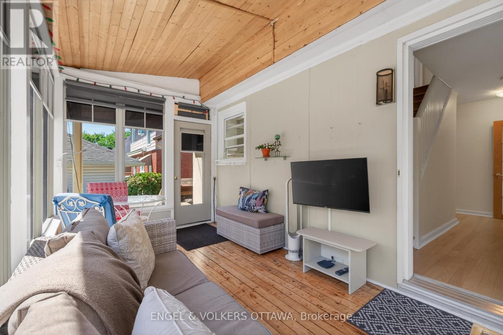 1396 MICMAC STREET - 30