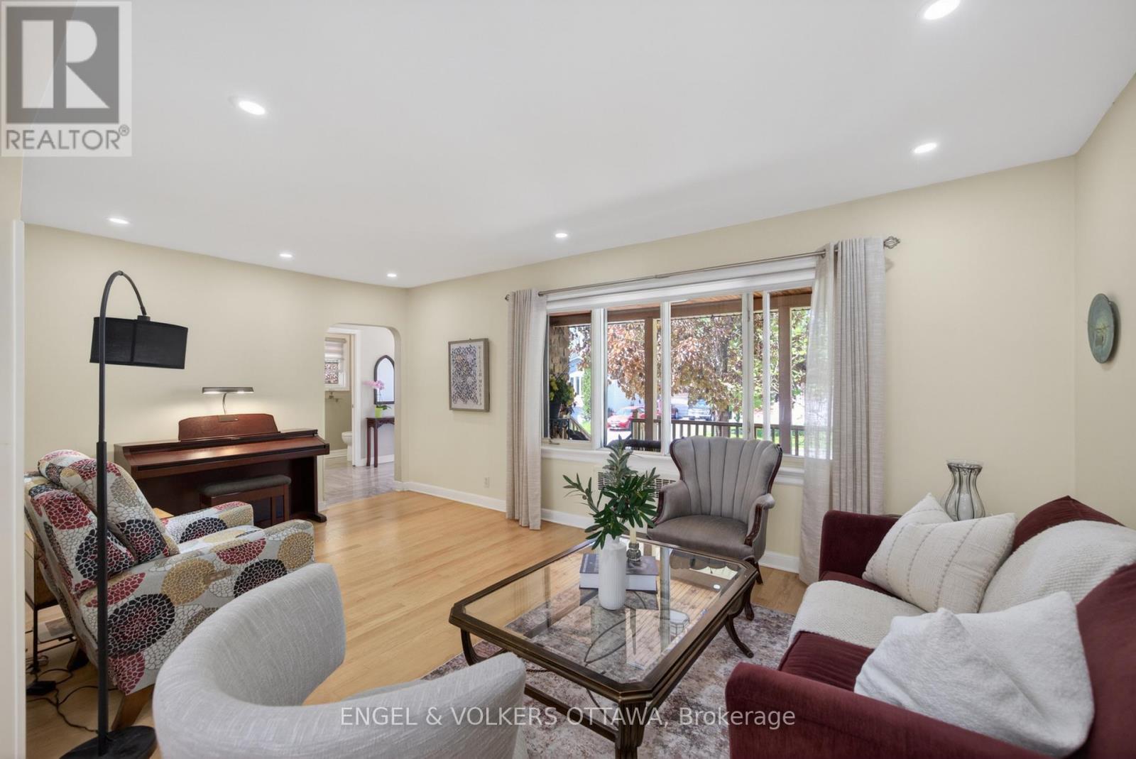 1396 MICMAC STREET - 5