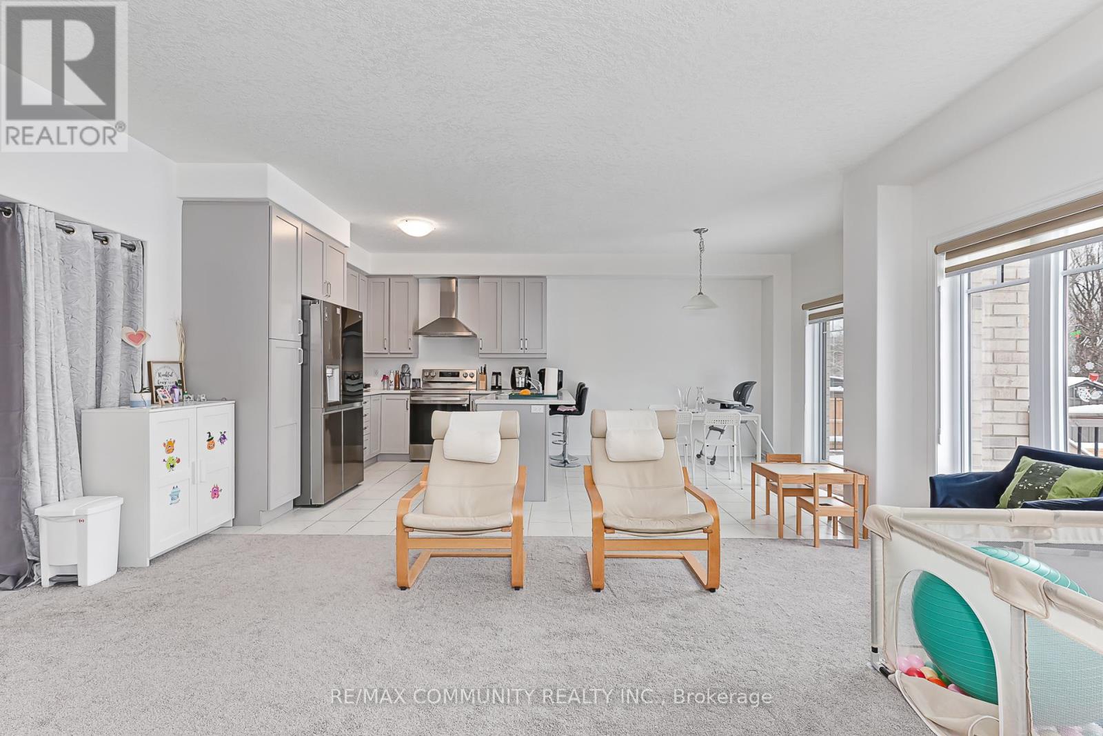 122 PLEWES DRIVE - 14