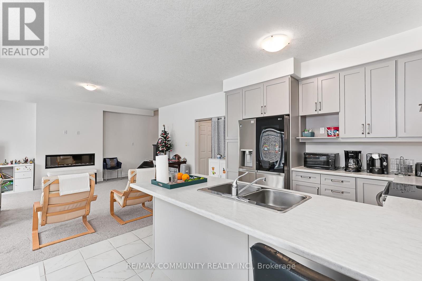 122 PLEWES DRIVE - 18