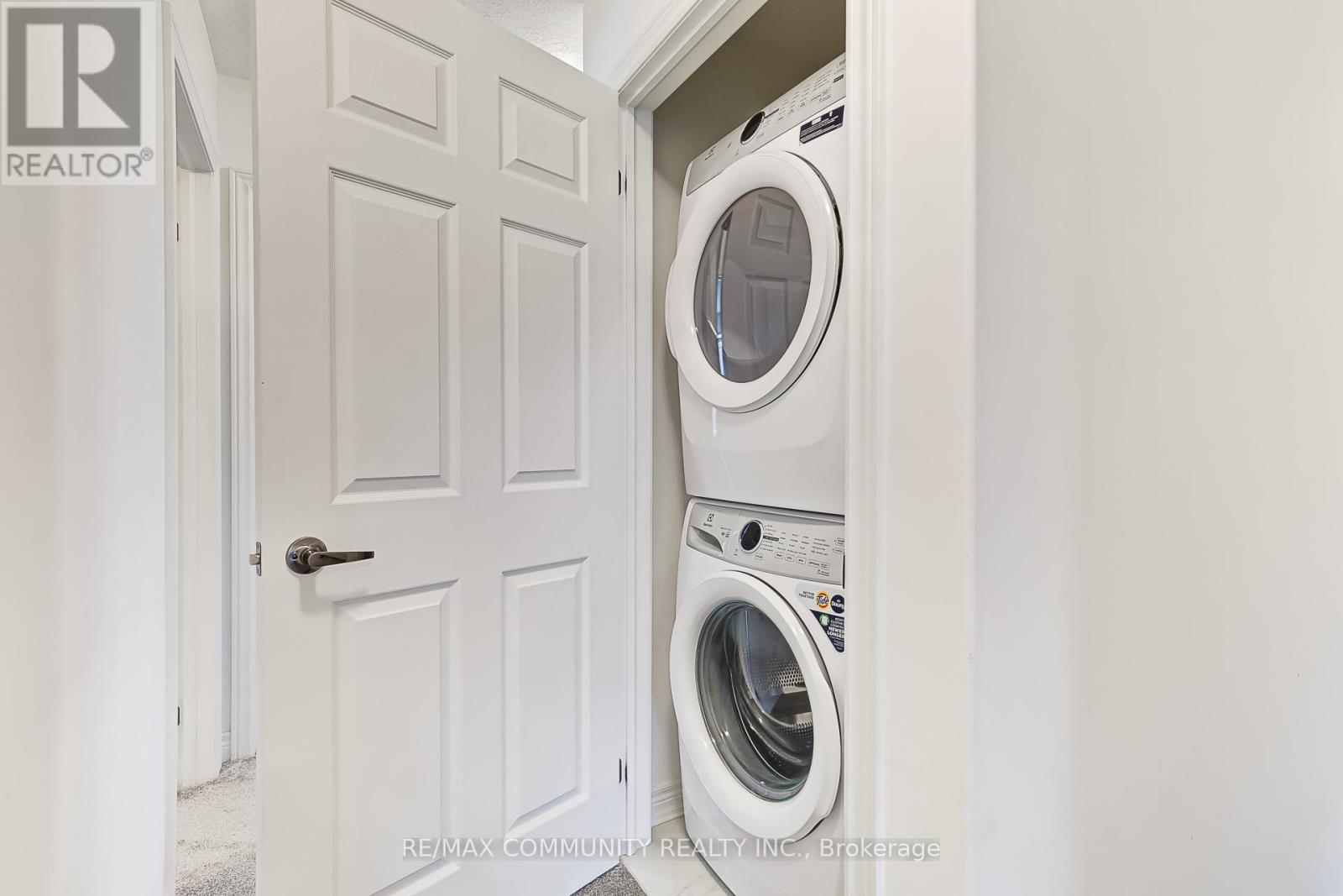 122 PLEWES DRIVE - 33