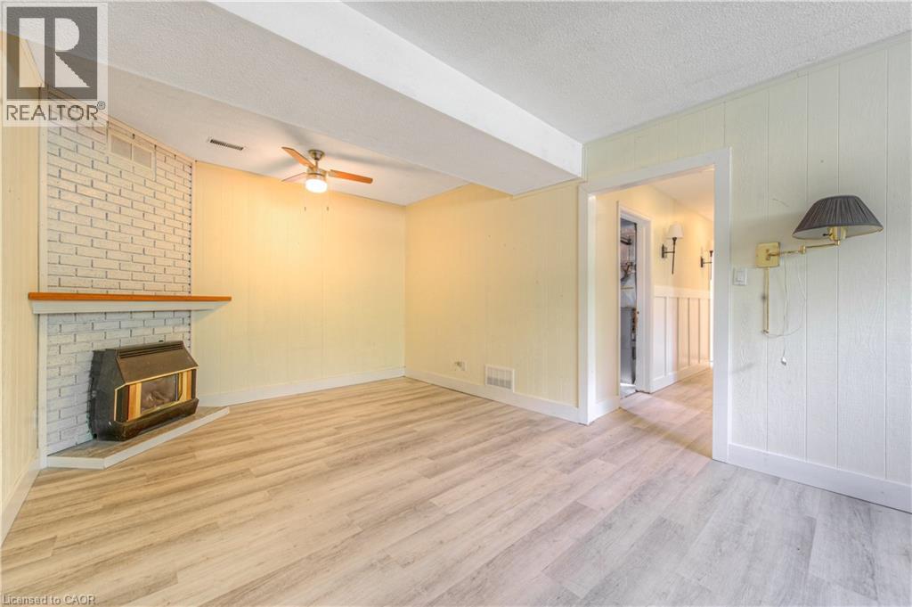 18 GILSTON Parkway - 27