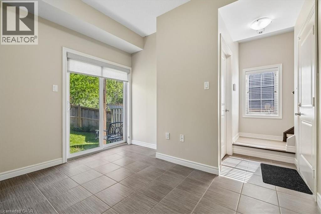 #25 11 STOCKBRIDGE Gardens - 36