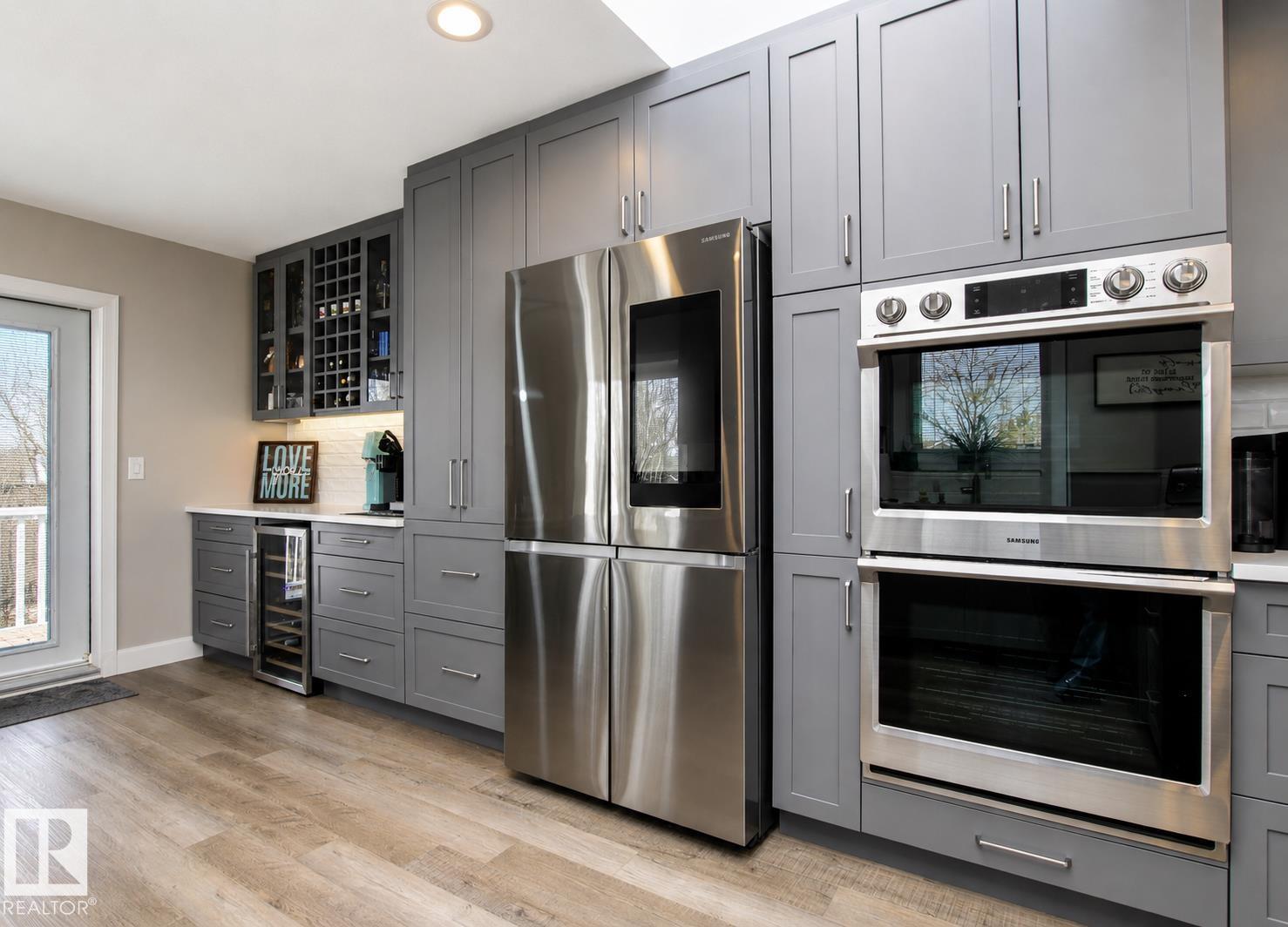 160 REGENCY DR - 13