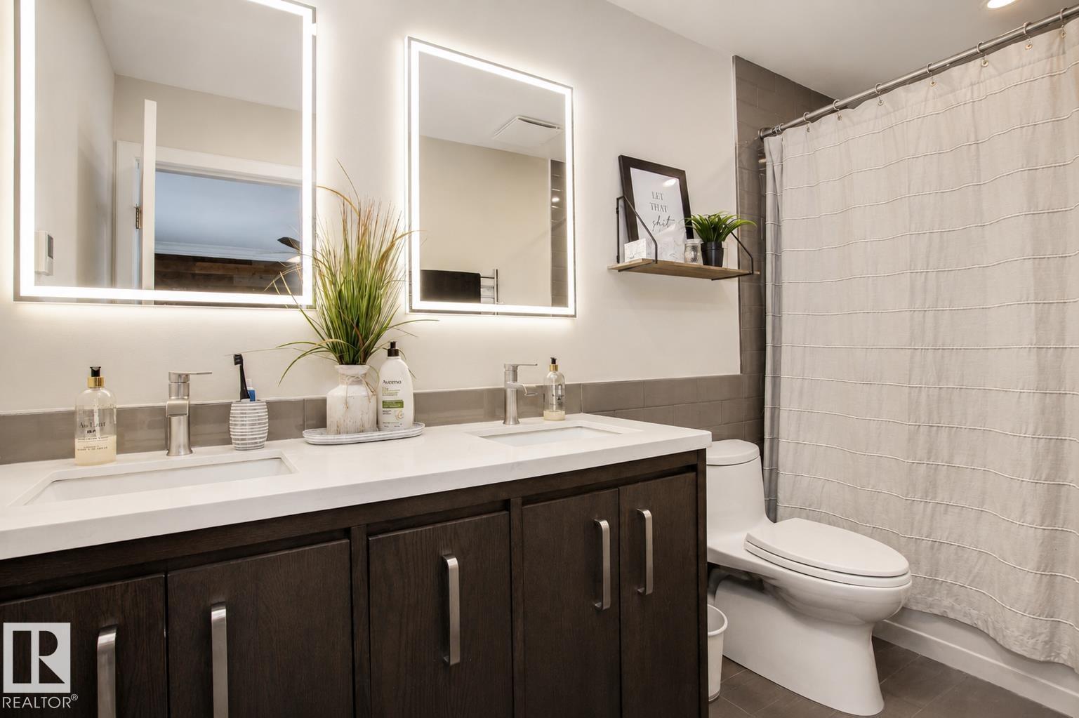160 REGENCY DR - 20