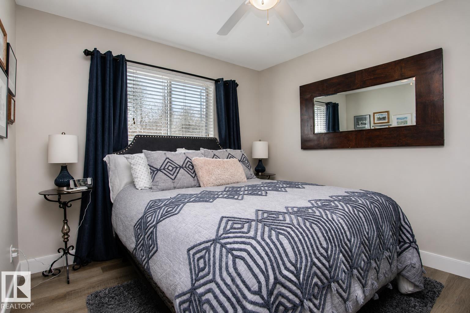 160 REGENCY DR - 21