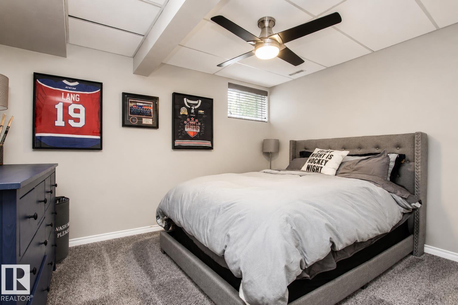 160 REGENCY DR - 24