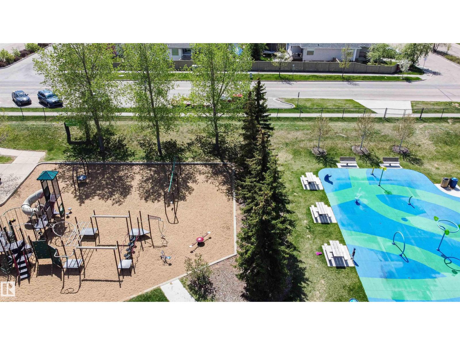 160 REGENCY DR - 42