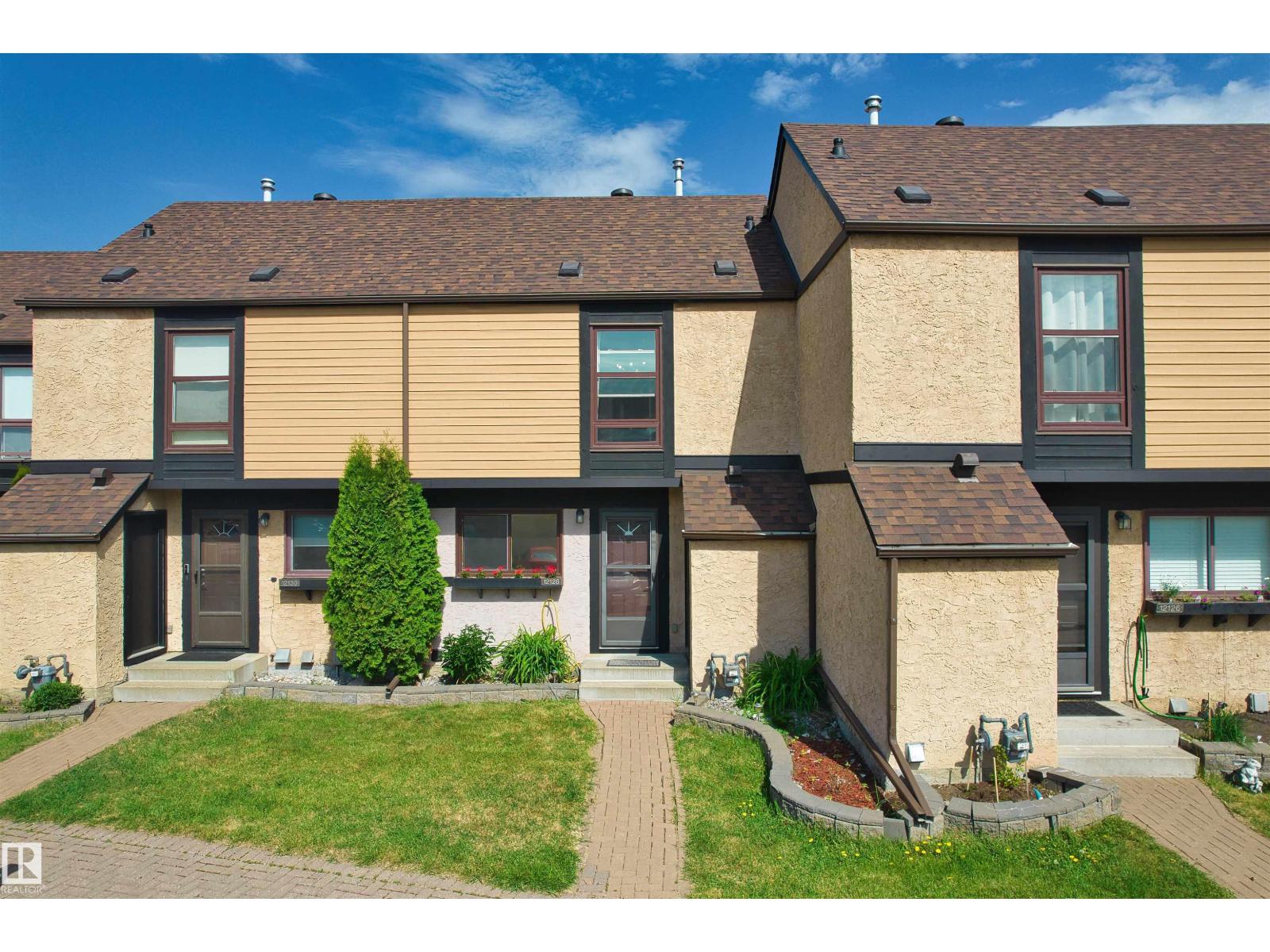 12128 25 AV NW - 1