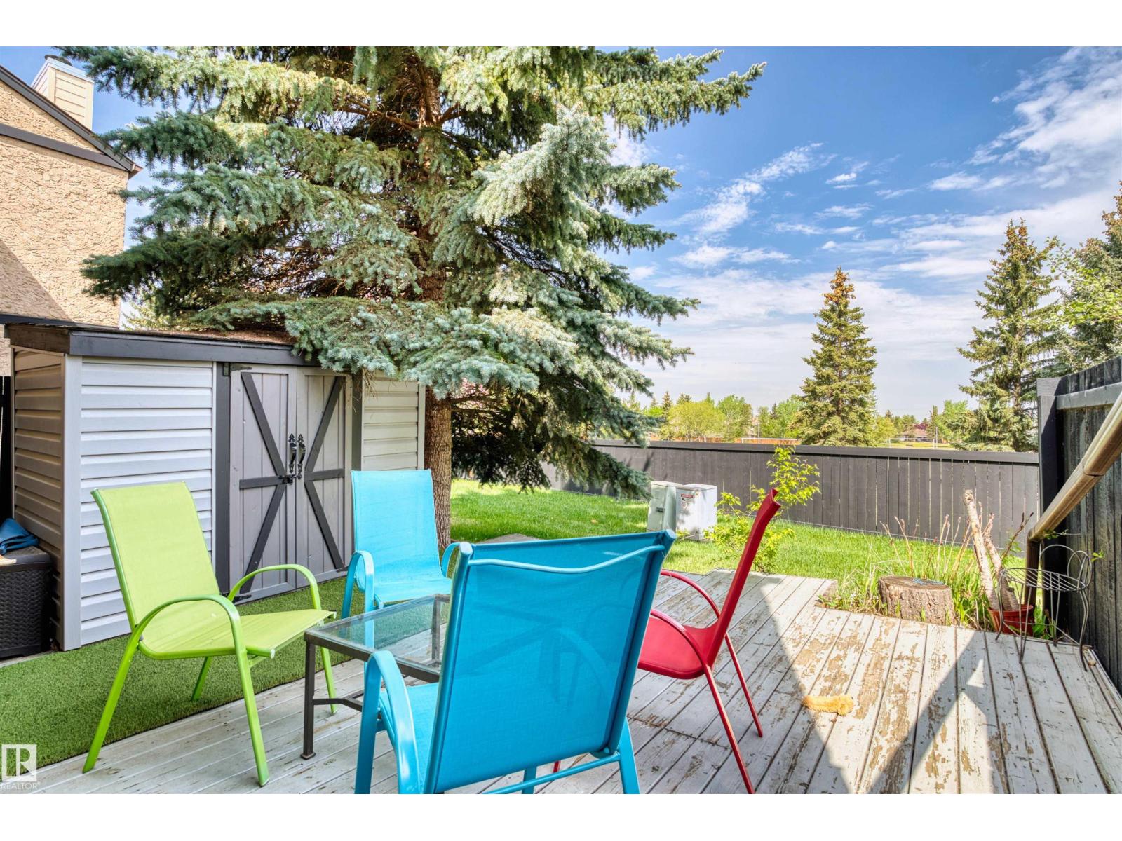 12128 25 AV NW - 22