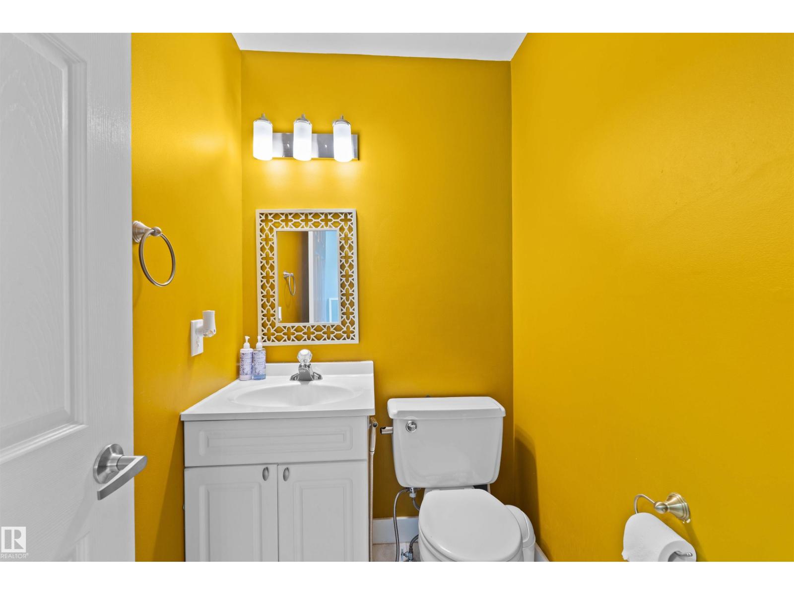 12128 25 AV NW - 5