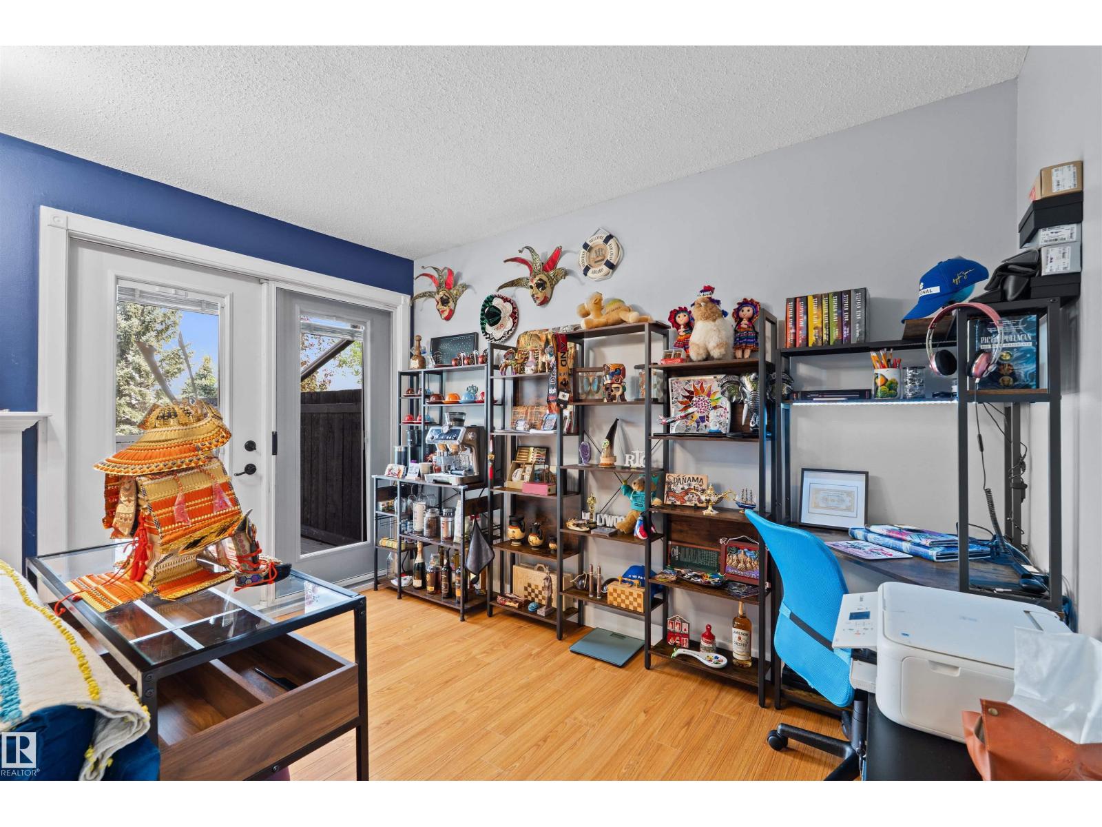 12128 25 AV NW - 8