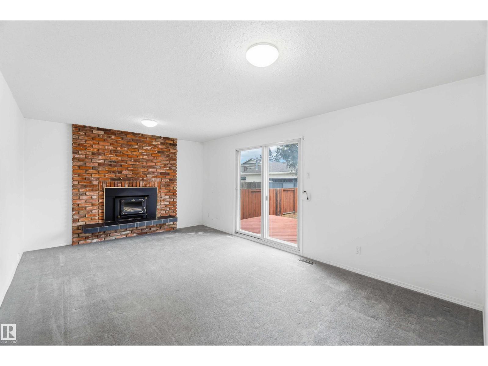 17919 94 AV NW - 11