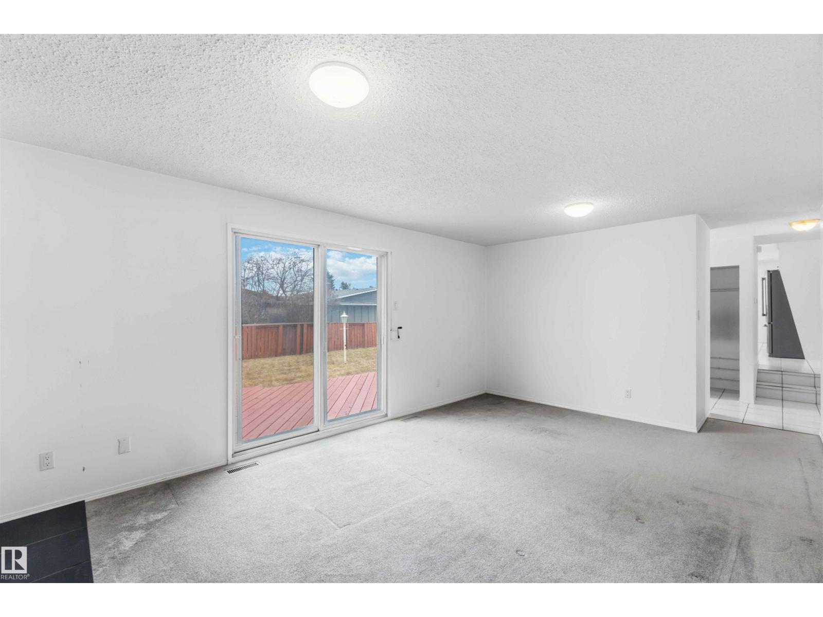 17919 94 AV NW - 12