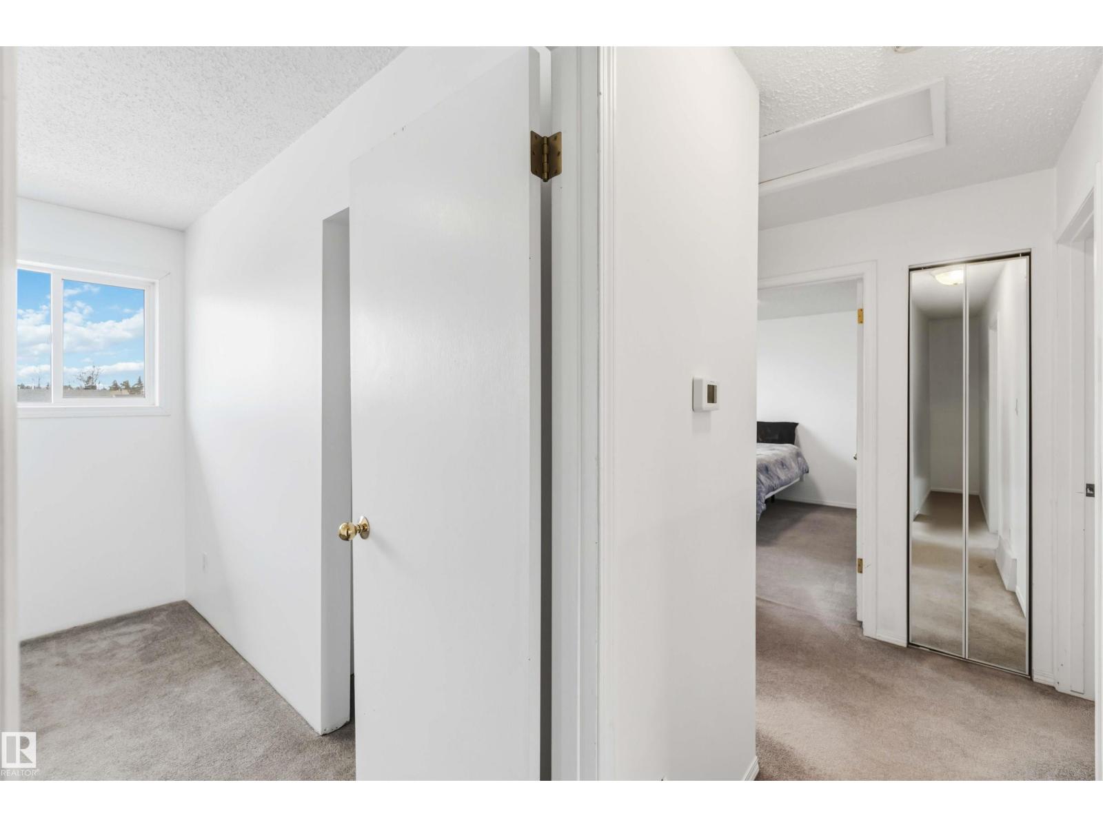 17919 94 AV NW - 26