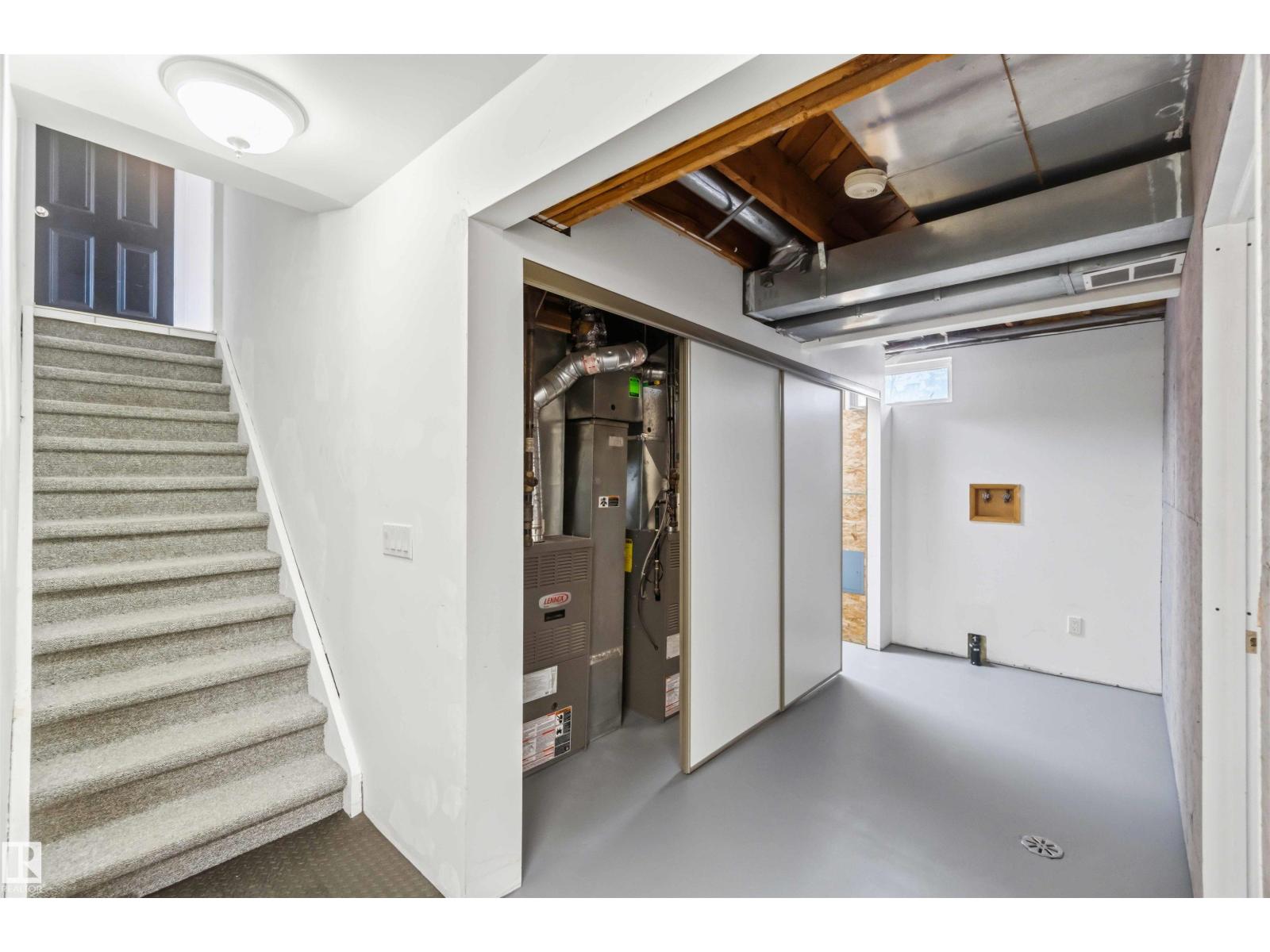 17919 94 AV NW - 41