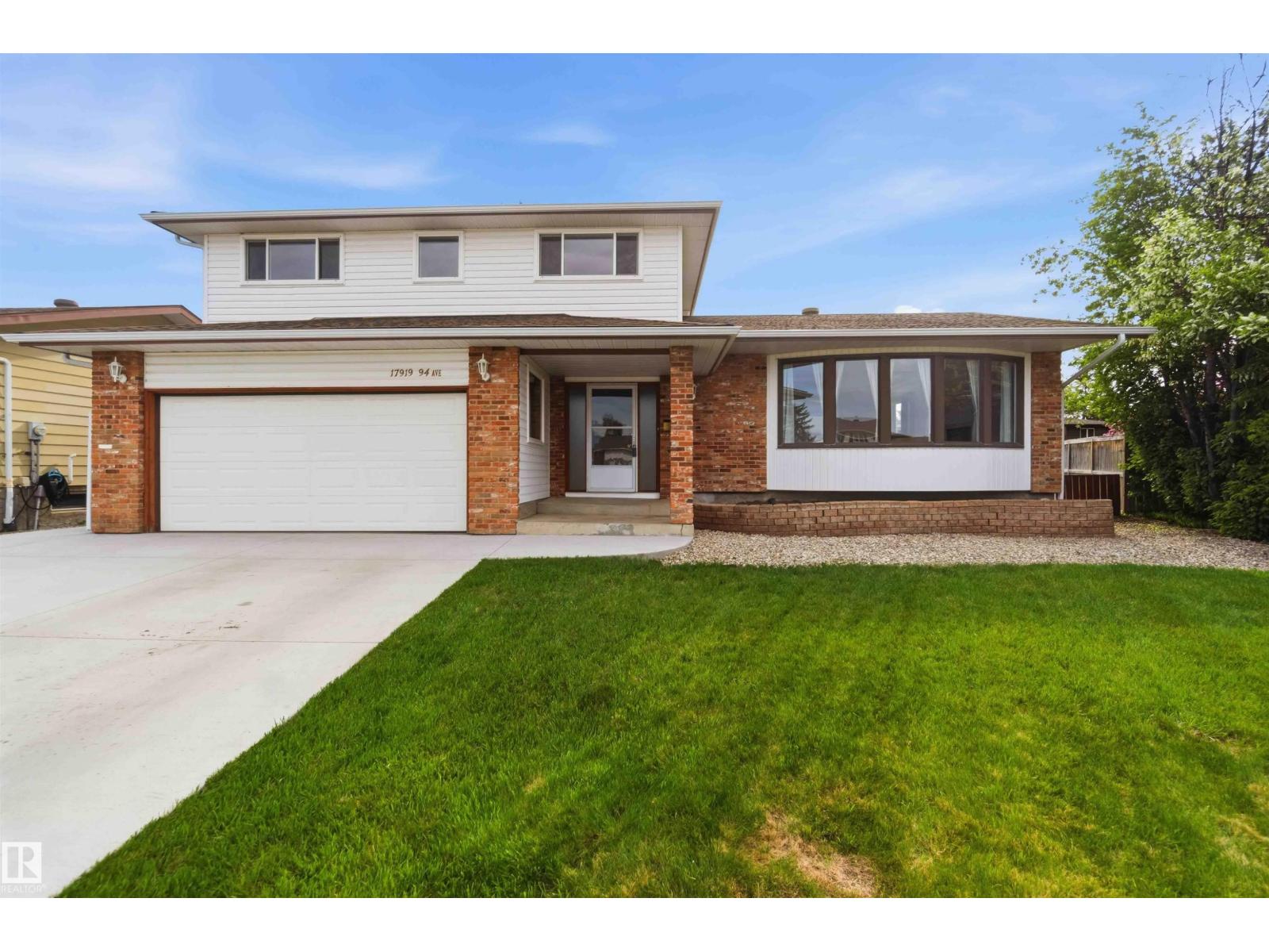 17919 94 AV NW - 53