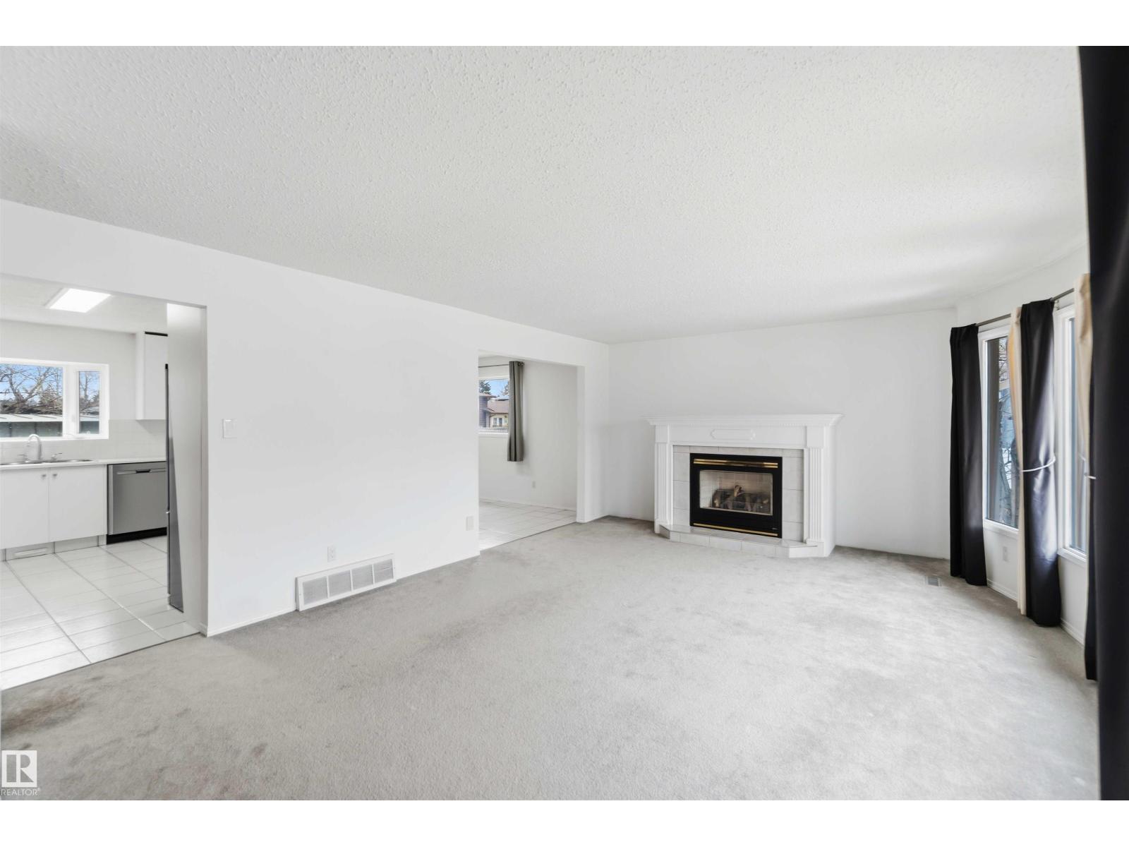 17919 94 AV NW - 6