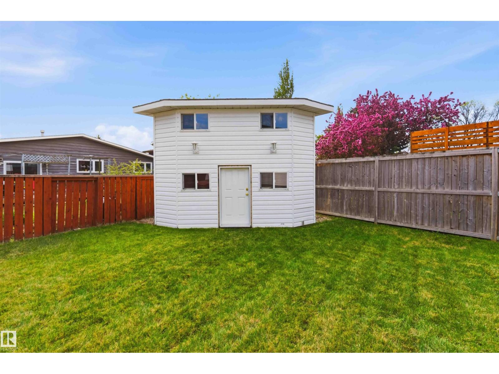 17919 94 AV NW - 60