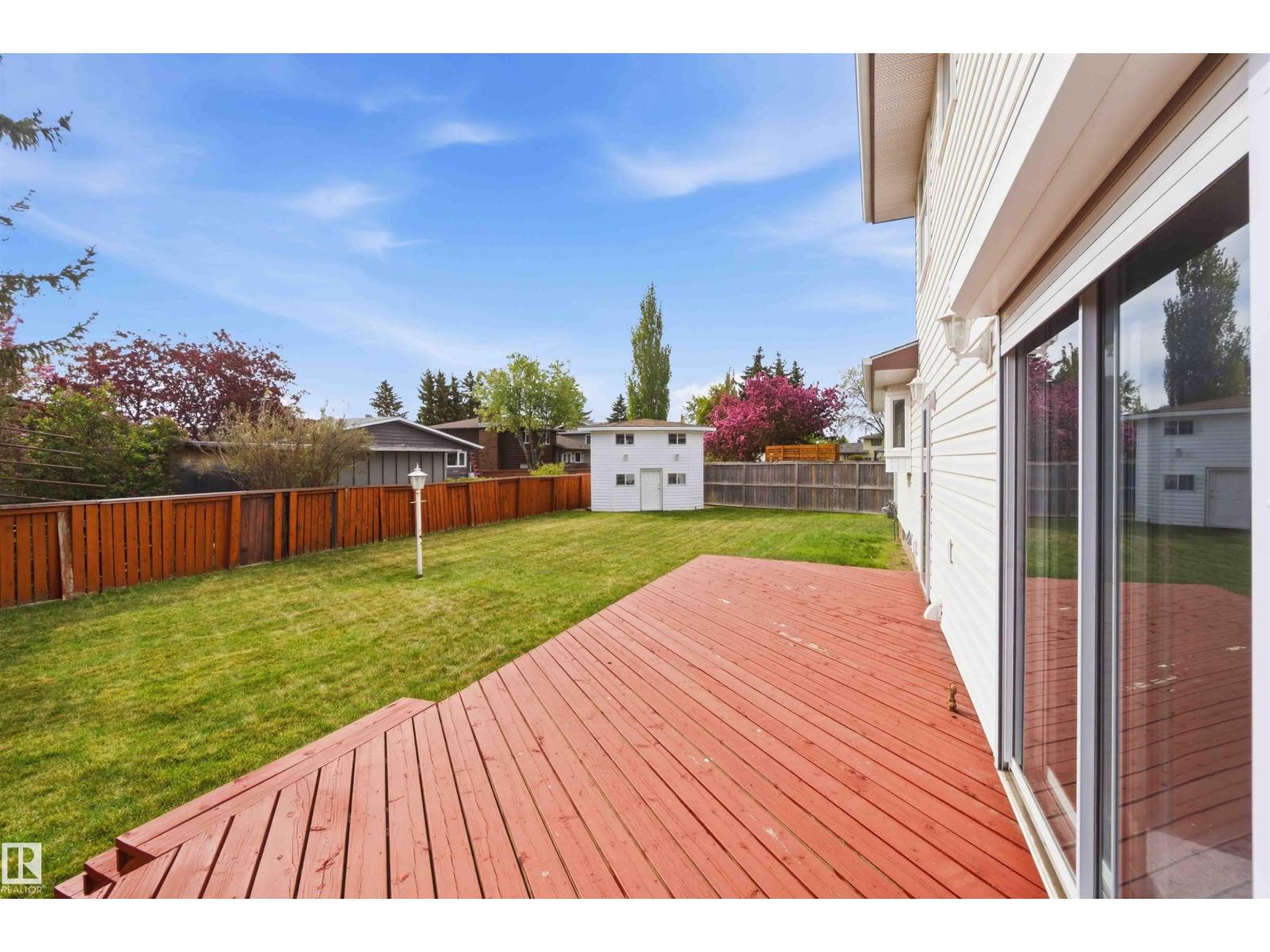 17919 94 AV NW - 62