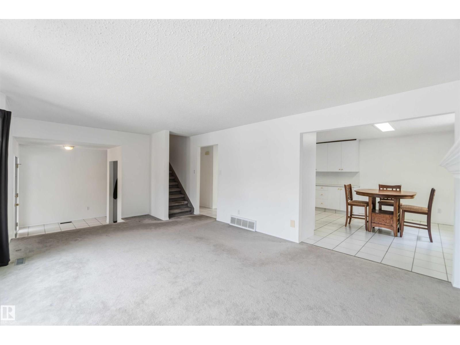 17919 94 AV NW - 8