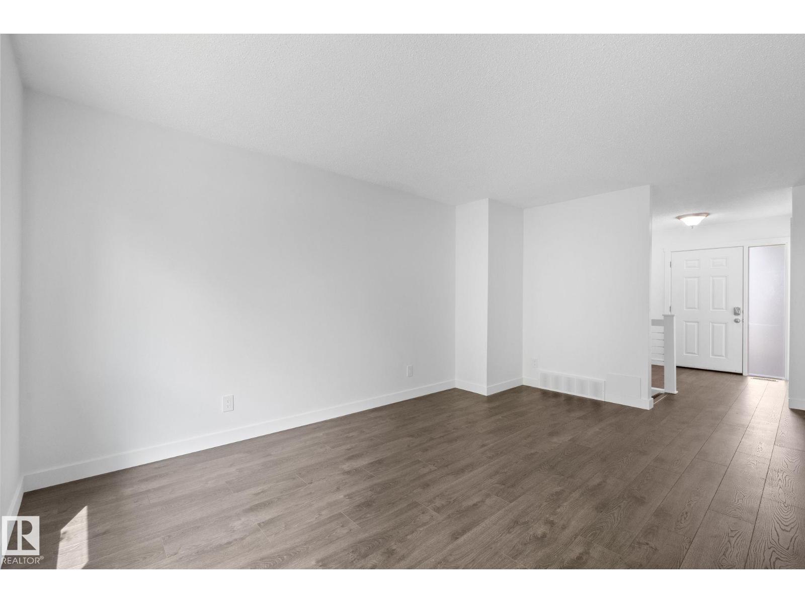 2832 135 AV NW - 13