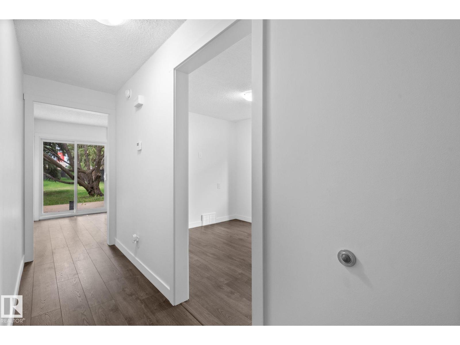 2832 135 AV NW - 18