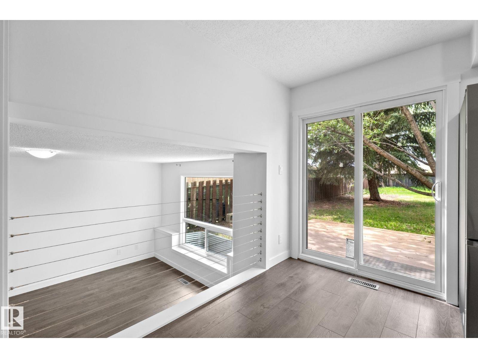 2832 135 AV NW - 29