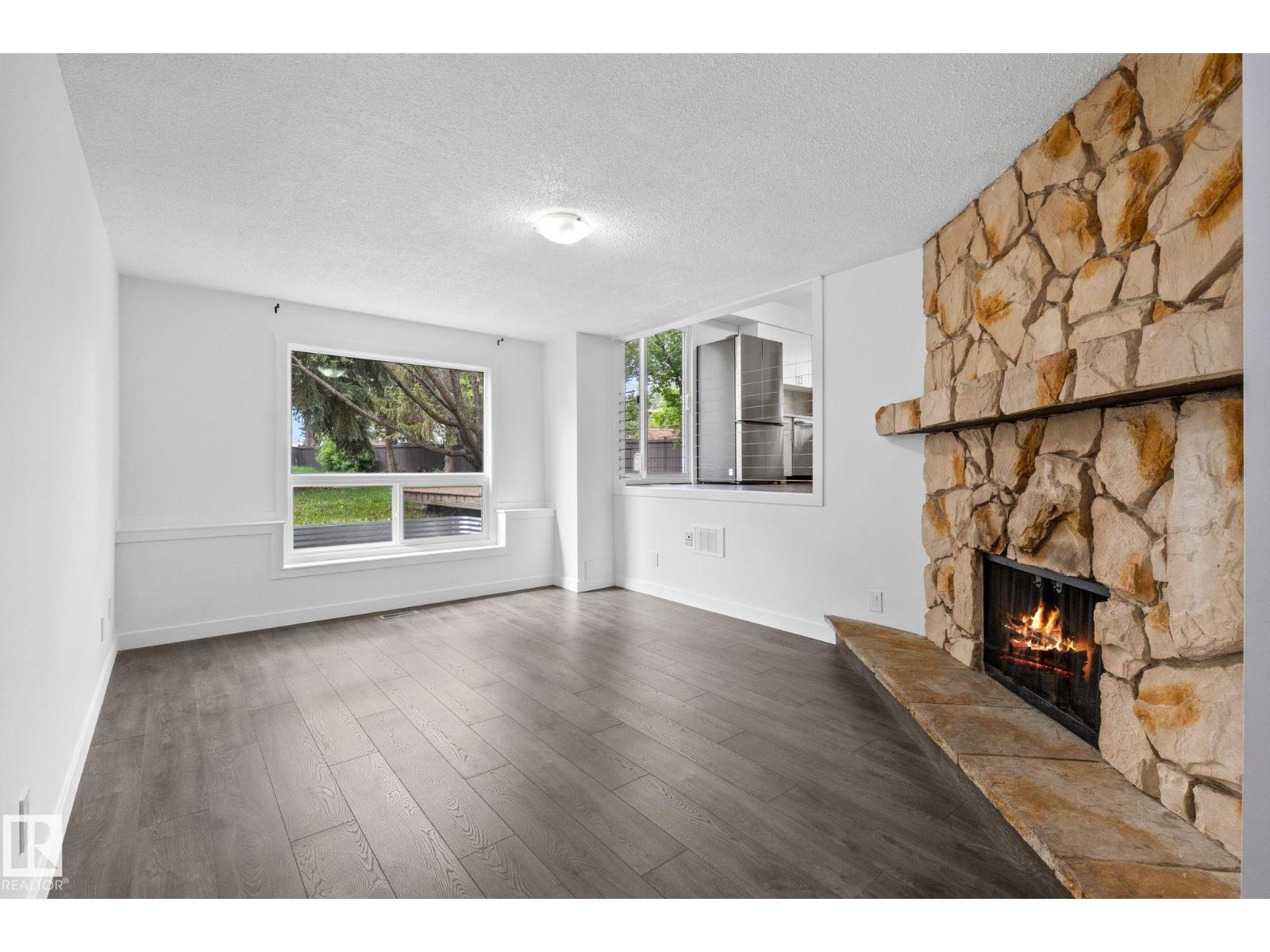 2832 135 AV NW - 33