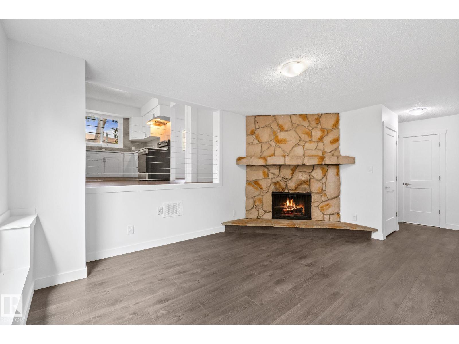 2832 135 AV NW - 36