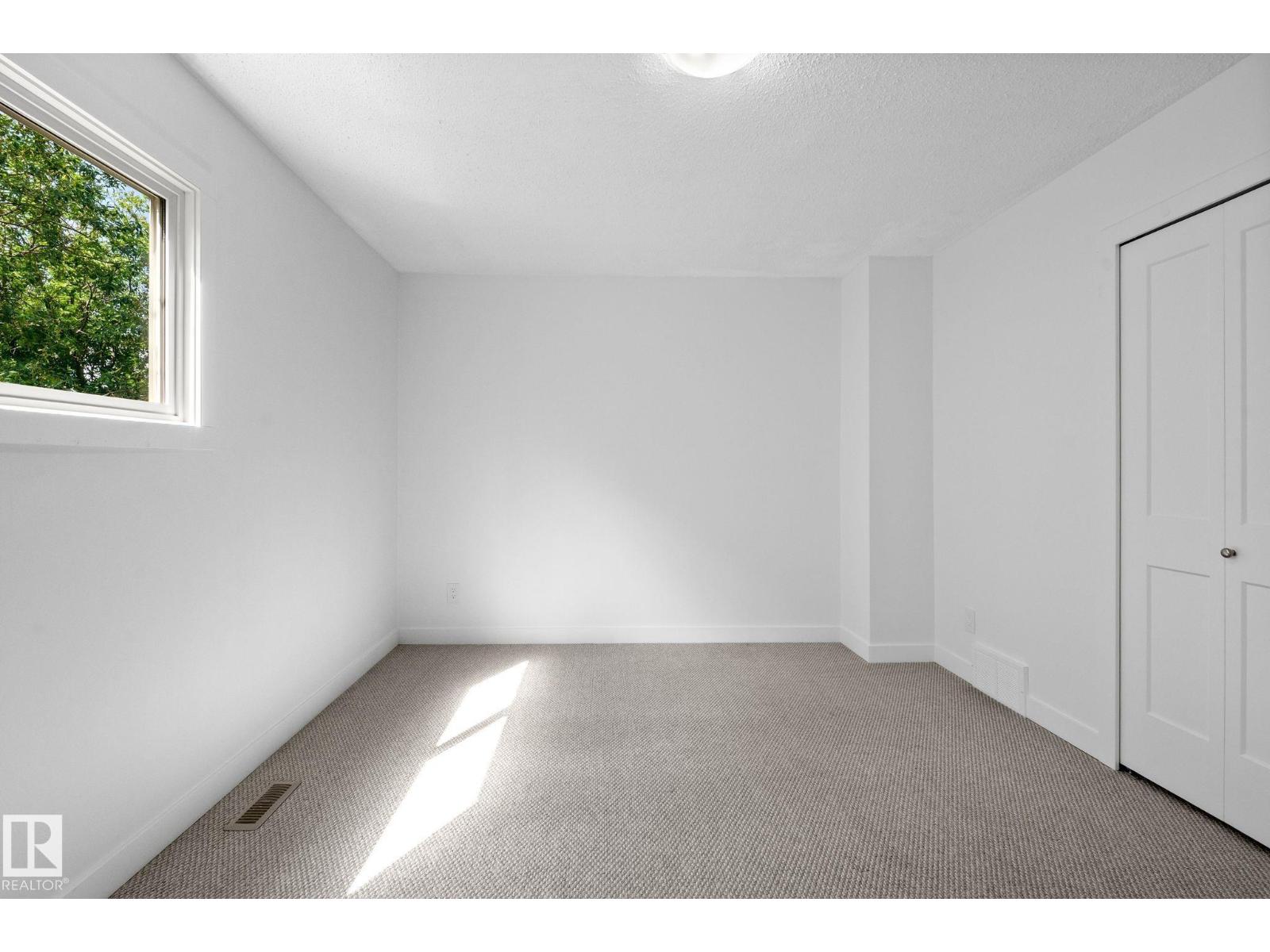 2832 135 AV NW - 45