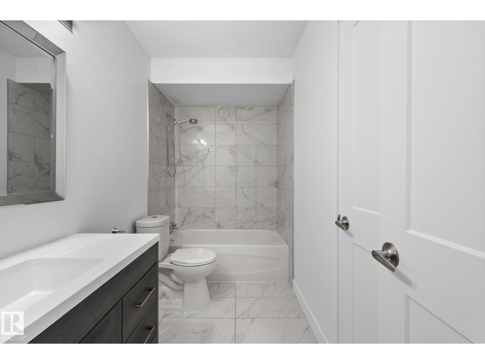 2832 135 AV NW - 49