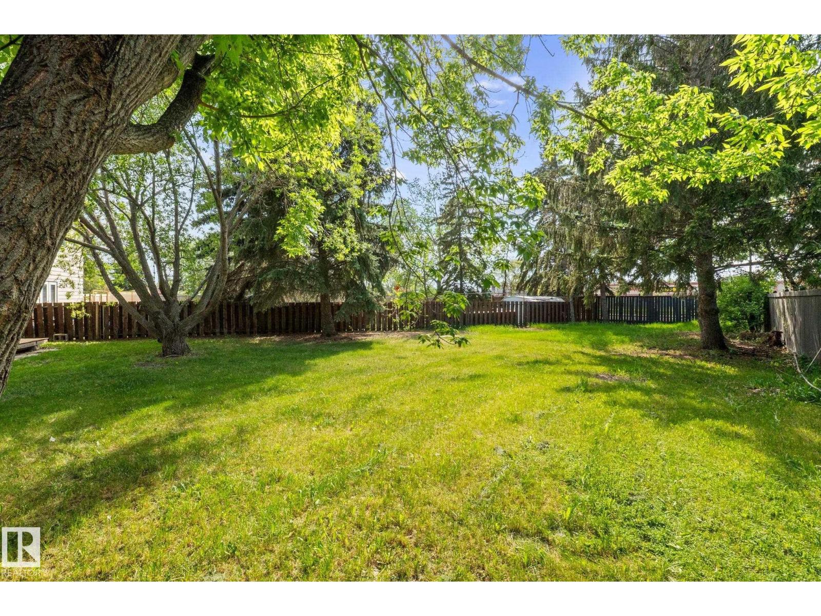 2832 135 AV NW - 64