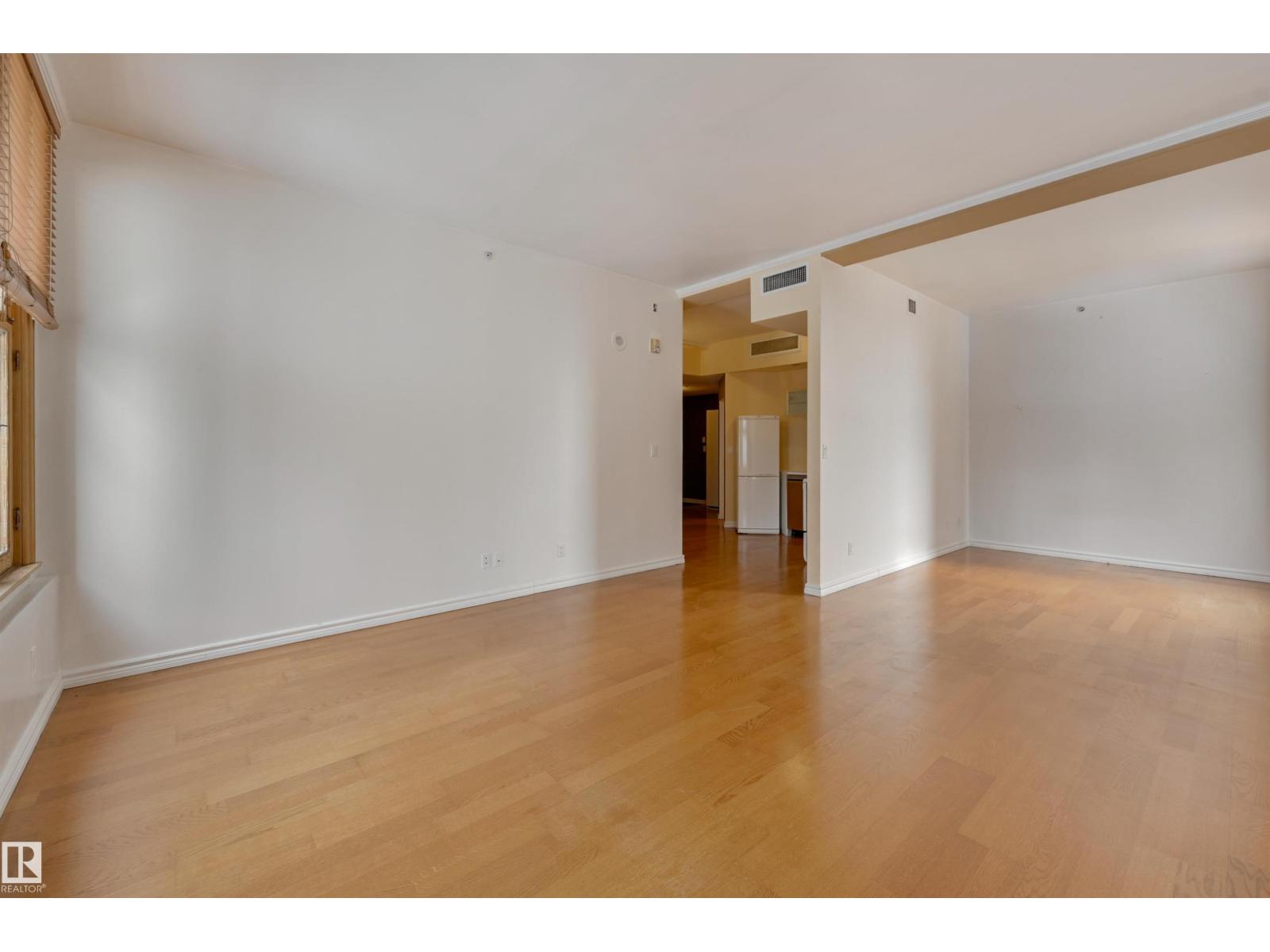 #902 10134 100 ST NW - 10