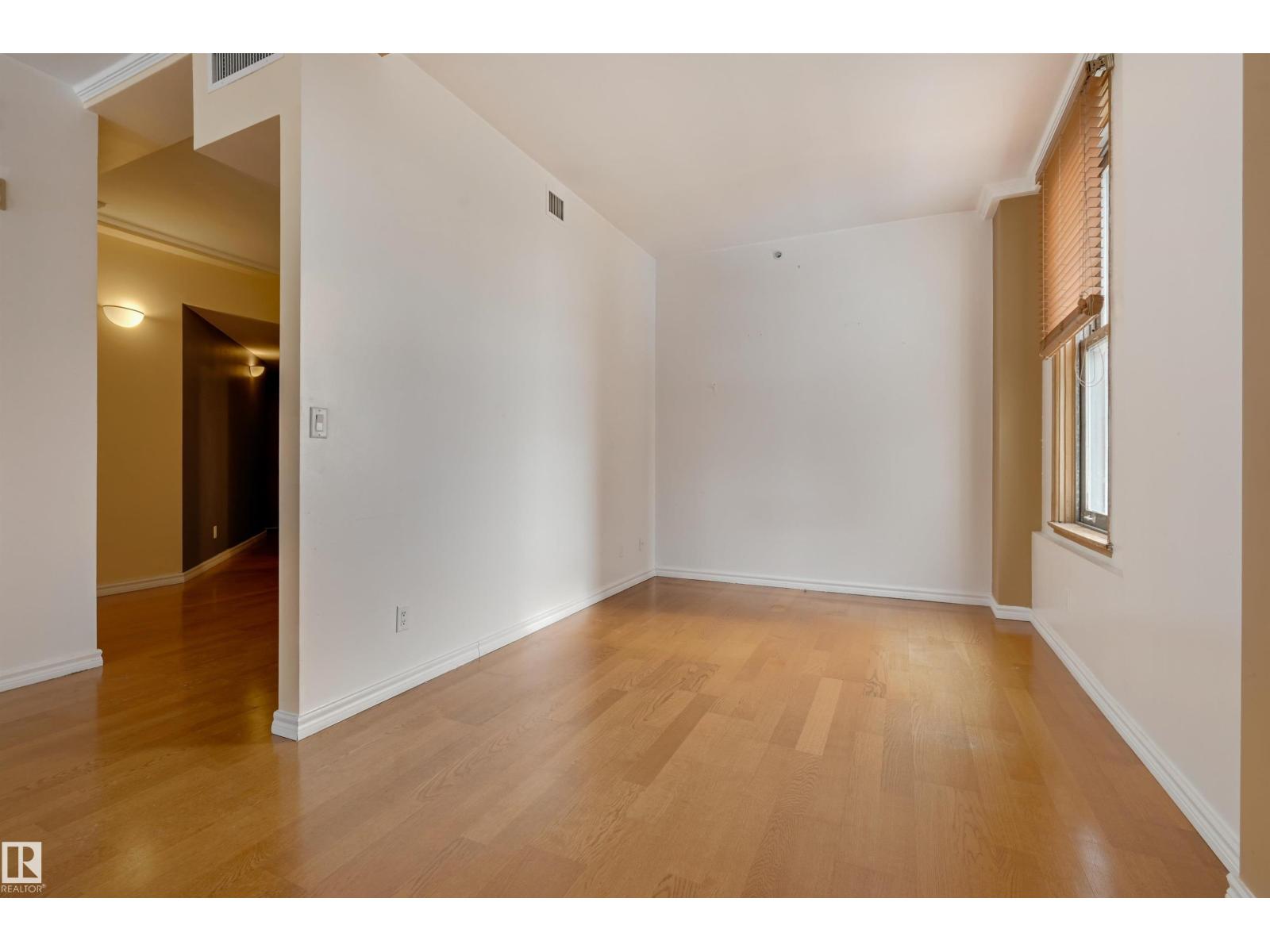 #902 10134 100 ST NW - 13